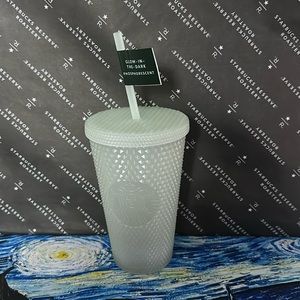 Starbucks Europe Grande Stud Glow in Dark